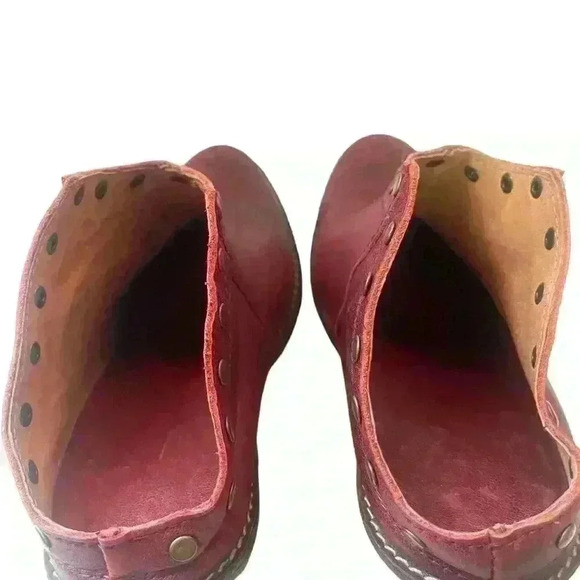Kebba Women Burgundy Leather Homemade Studded Wooden  Heels Clogs Mules Red SZ 7 - Picture 4 of 12